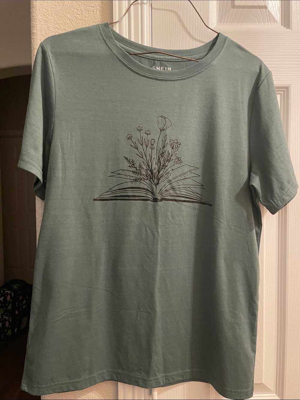 Sage Green short sleeve tee shirt S